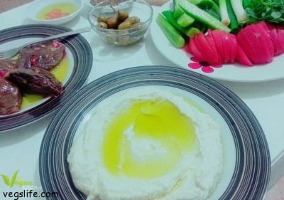 طريقة تحضير لبنة الصويا والارز واللوز النباتية