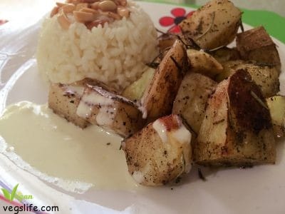 طريقة تحضير البطاطا المشوية المقرمشة مع اكليل الجبل